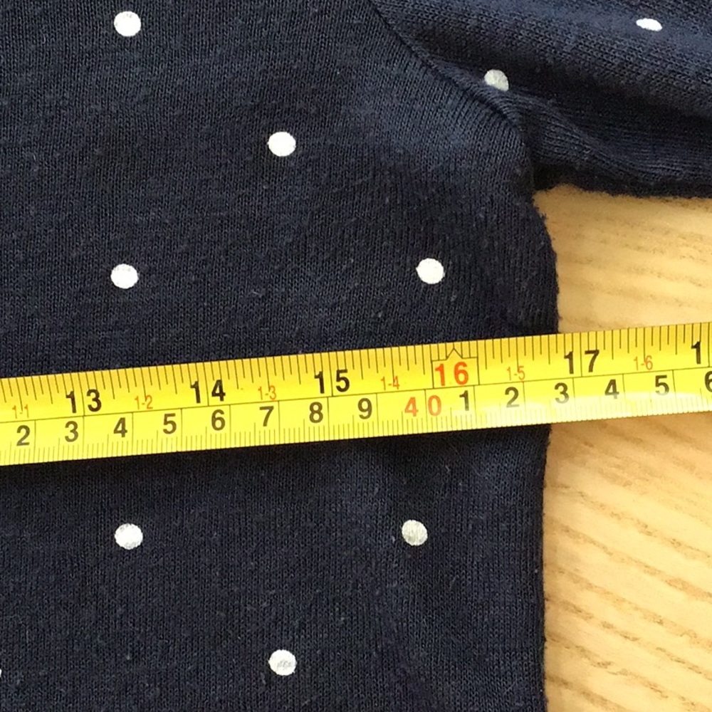 Super cute sweater - Picture 3 of 8